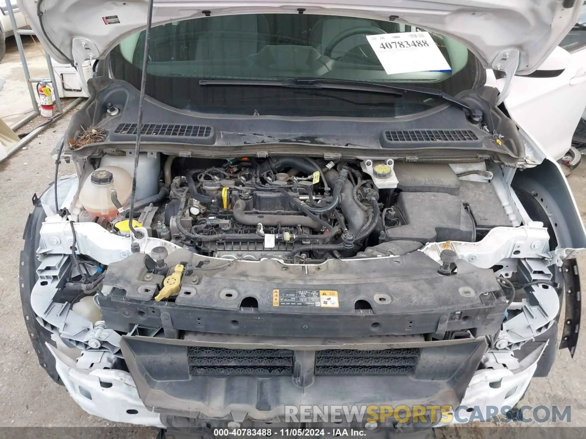 10 Photograph of a damaged car 1FMCU0GD9KUB00180 FORD ESCAPE 2019