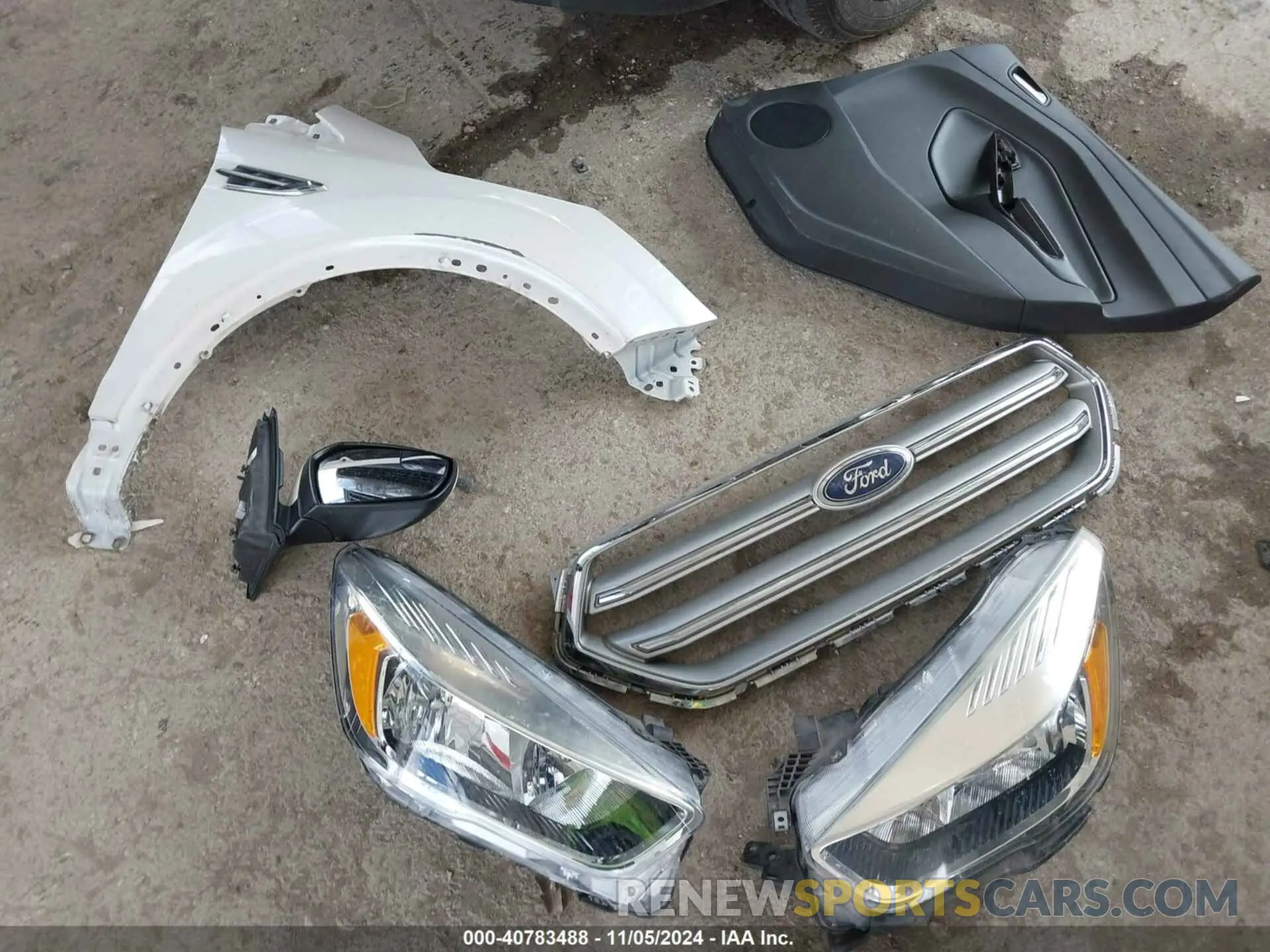 12 Photograph of a damaged car 1FMCU0GD9KUB00180 FORD ESCAPE 2019