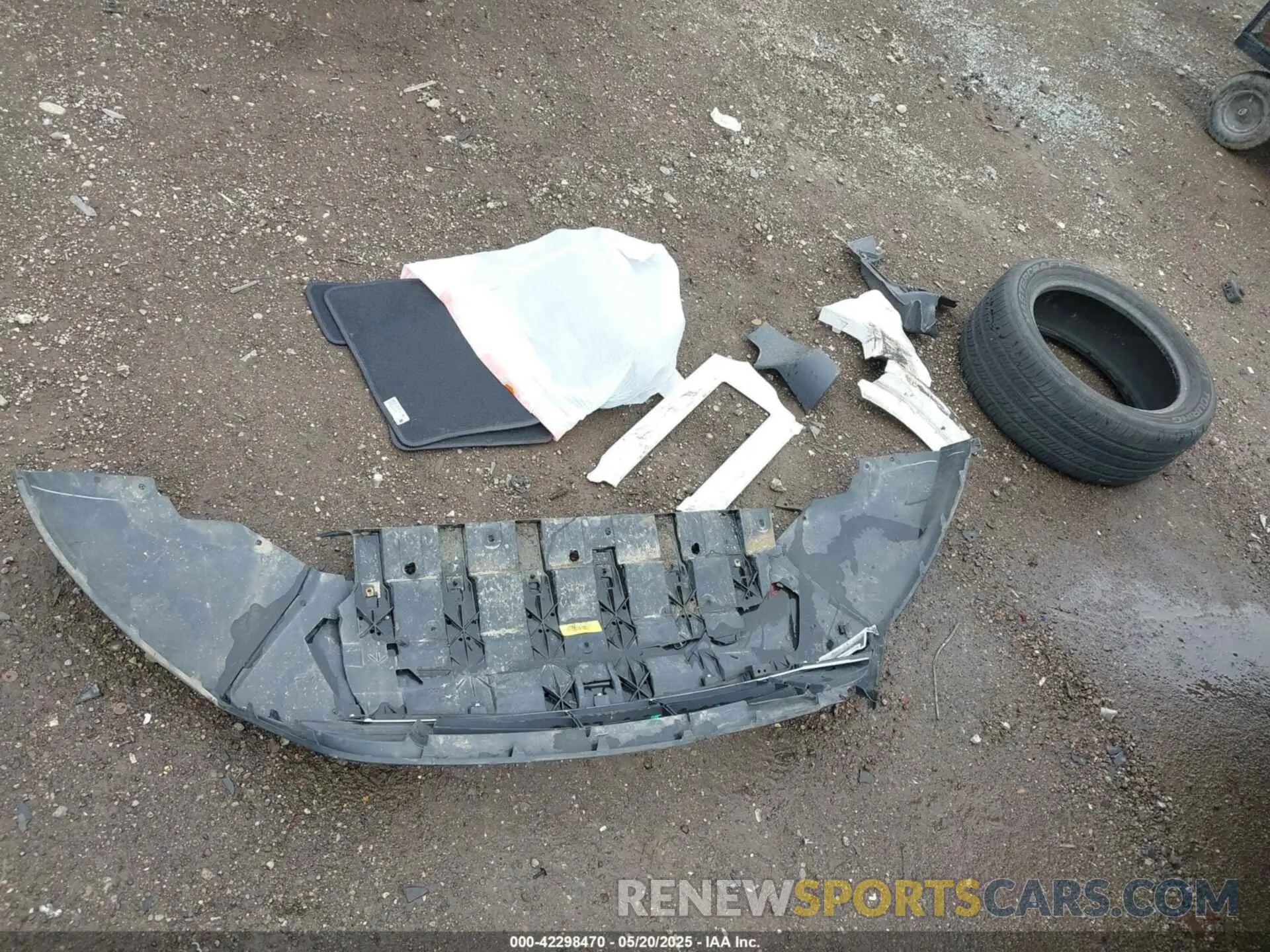 12 Photograph of a damaged car 1FMCU0GD9KUB14208 FORD ESCAPE 2019