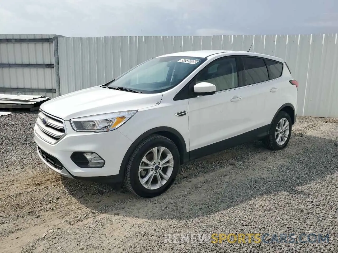 1 Photograph of a damaged car 1FMCU0GD9KUB81245 FORD ESCAPE 2019