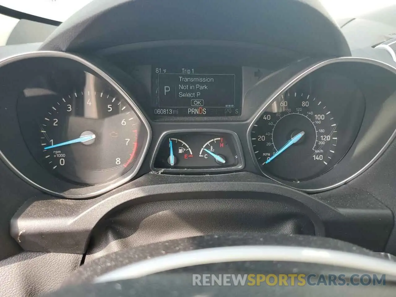 9 Photograph of a damaged car 1FMCU0GD9KUB81245 FORD ESCAPE 2019