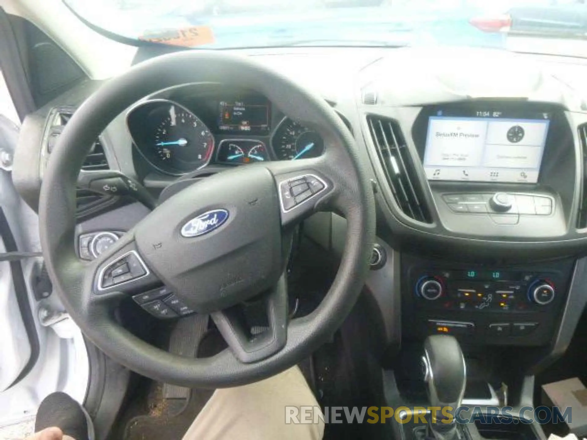 11 Photograph of a damaged car 1FMCU0GD9KUB82377 FORD ESCAPE 2019