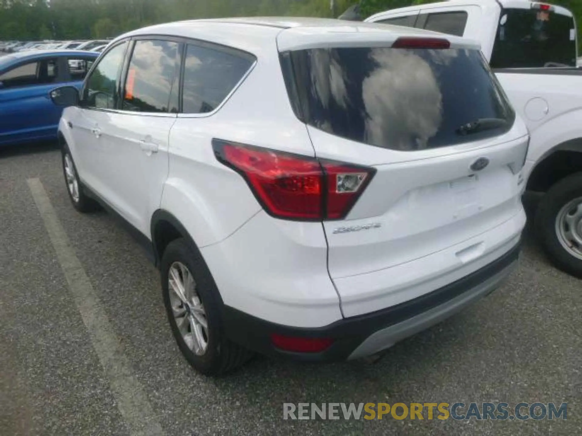 2 Photograph of a damaged car 1FMCU0GD9KUB82377 FORD ESCAPE 2019