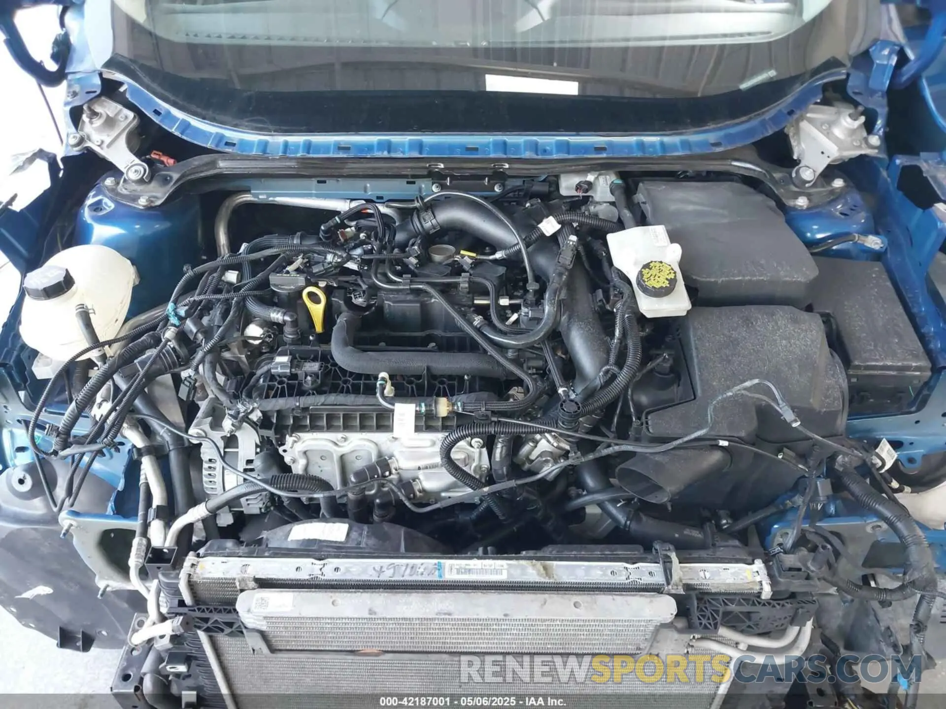 10 Photograph of a damaged car 1FMCU0GD9KUB84873 FORD ESCAPE 2019