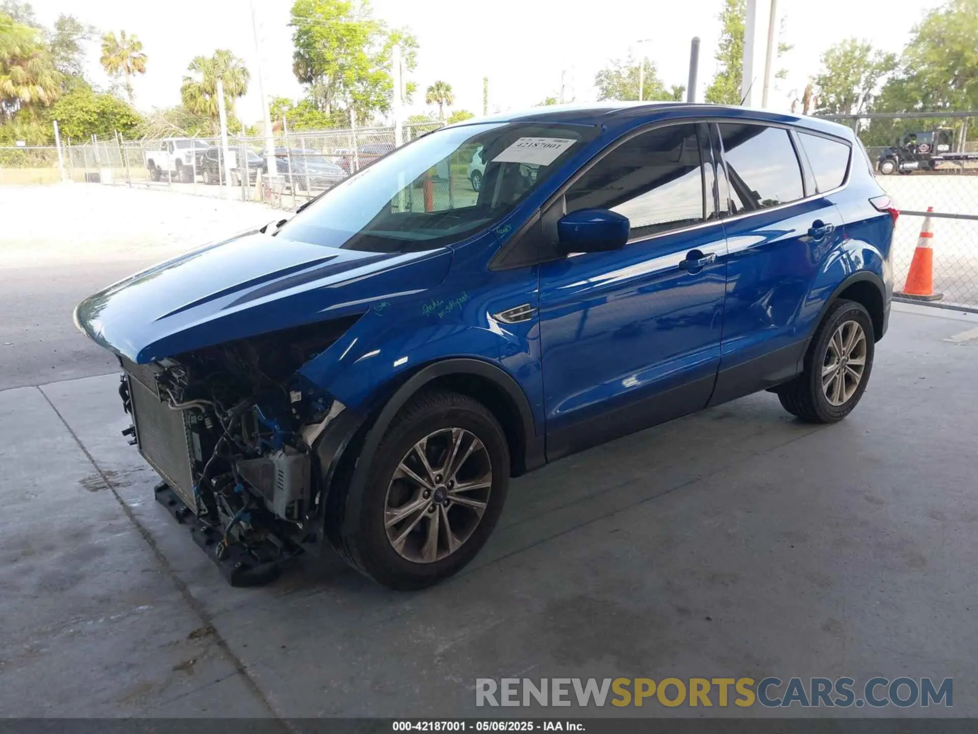 2 Photograph of a damaged car 1FMCU0GD9KUB84873 FORD ESCAPE 2019