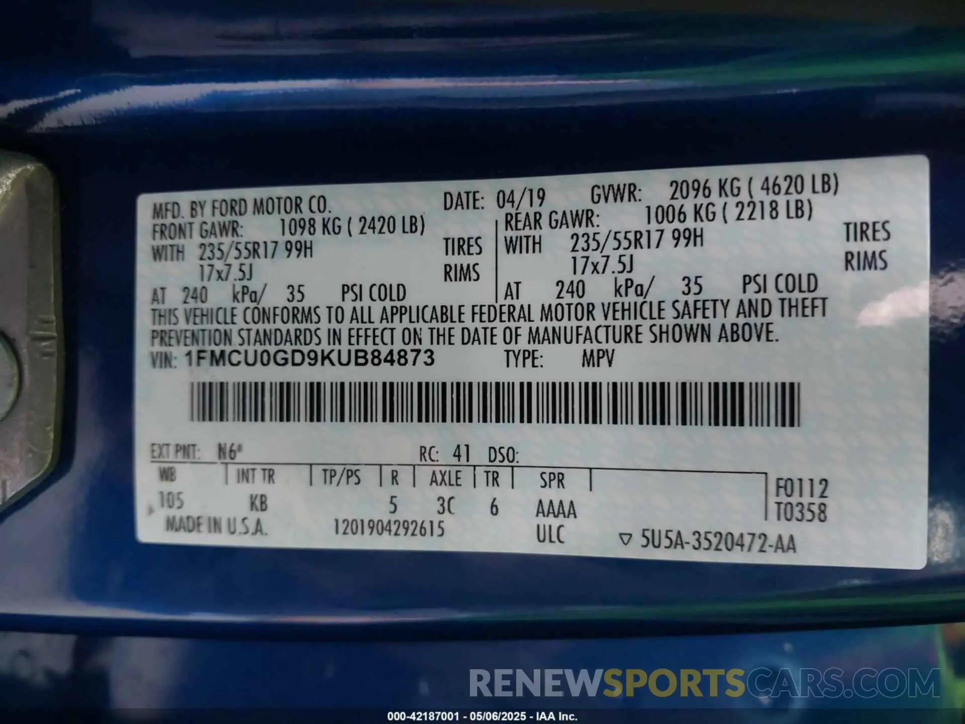 9 Photograph of a damaged car 1FMCU0GD9KUB84873 FORD ESCAPE 2019