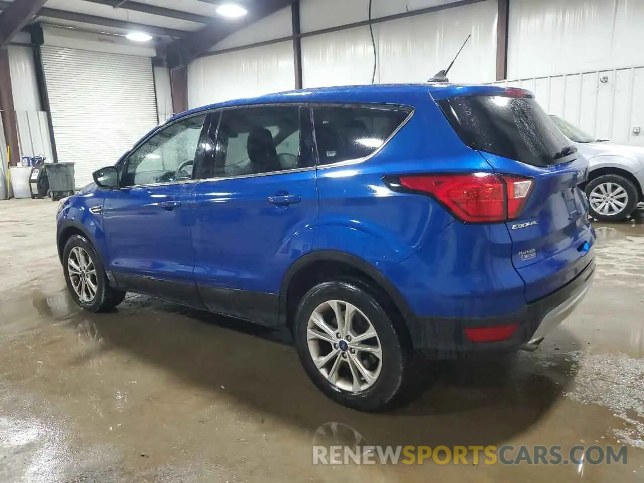 2 Photograph of a damaged car 1FMCU0GD9KUC22442 FORD ESCAPE 2019