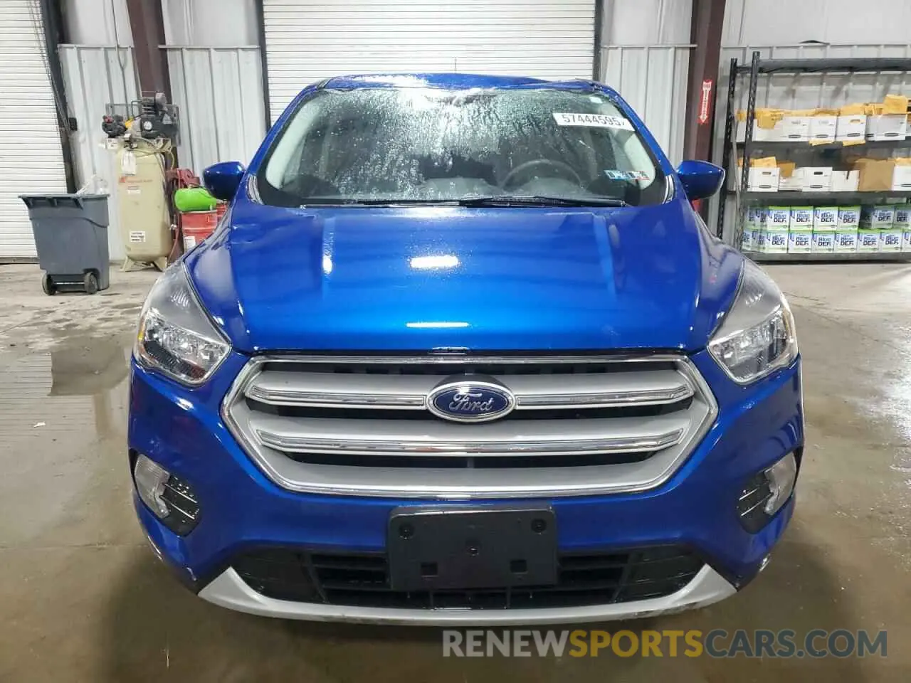 5 Photograph of a damaged car 1FMCU0GD9KUC22442 FORD ESCAPE 2019