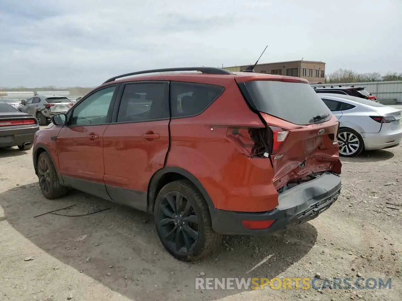 2 Photograph of a damaged car 1FMCU0GD9KUC26040 FORD ESCAPE 2019