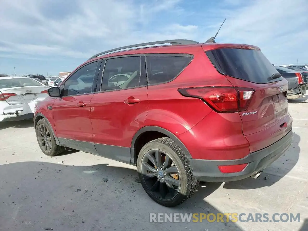 2 Photograph of a damaged car 1FMCU0GD9KUC36552 FORD ESCAPE 2019