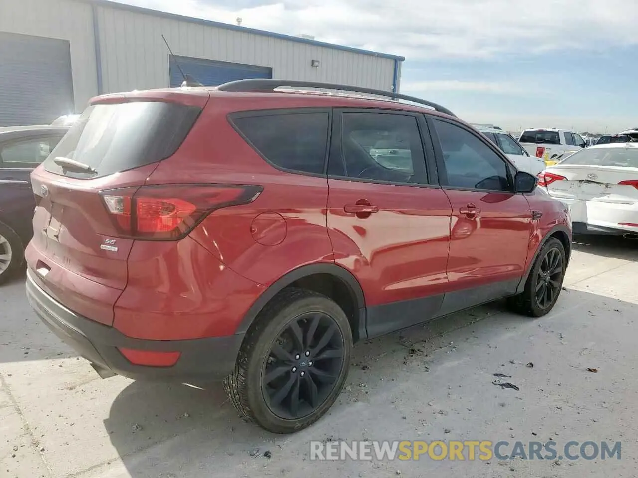3 Photograph of a damaged car 1FMCU0GD9KUC36552 FORD ESCAPE 2019
