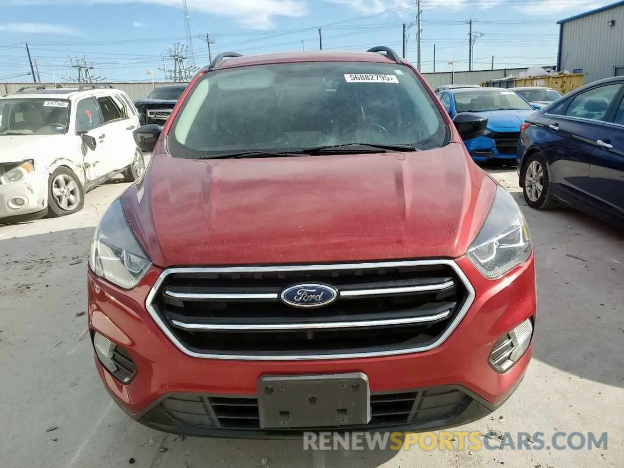 5 Photograph of a damaged car 1FMCU0GD9KUC36552 FORD ESCAPE 2019