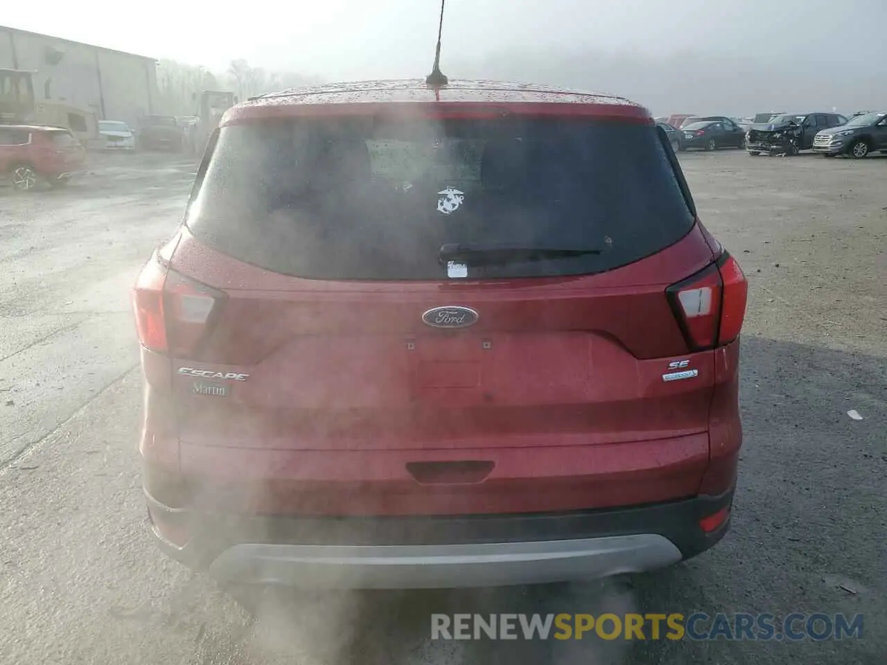6 Photograph of a damaged car 1FMCU0GD9KUC49057 FORD ESCAPE 2019