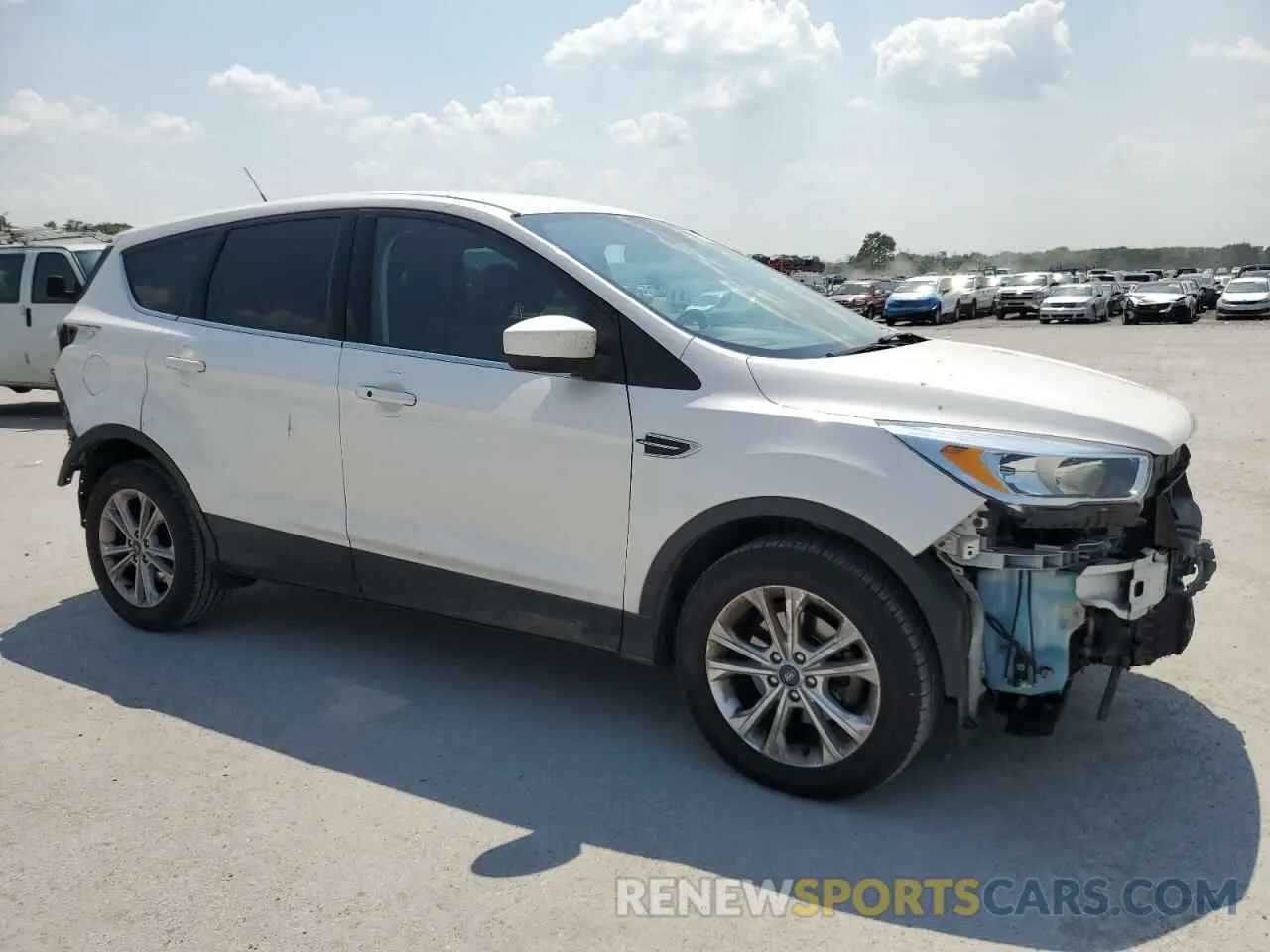 4 Photograph of a damaged car 1FMCU0GDXKUA11928 FORD ESCAPE 2019