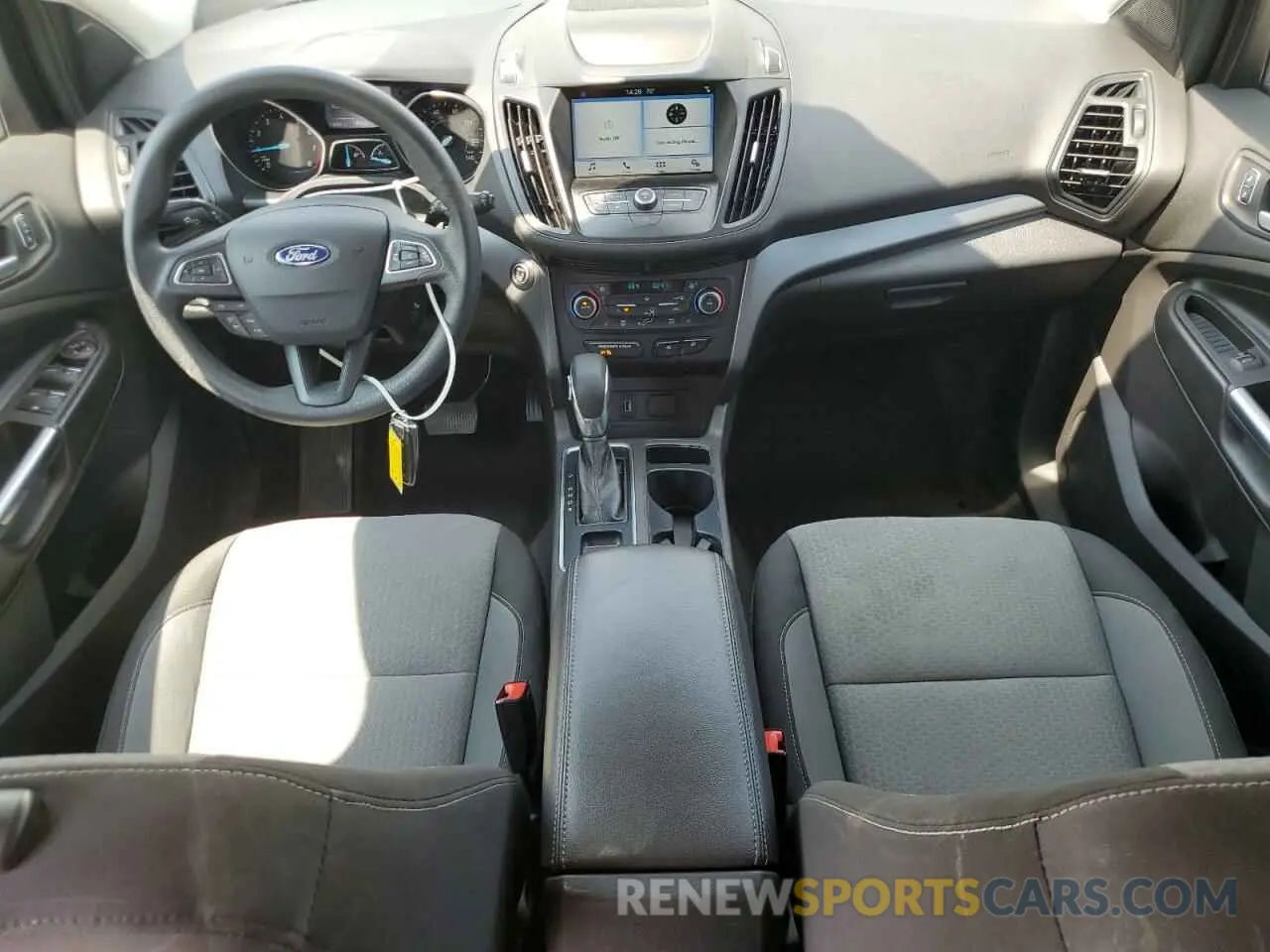 8 Photograph of a damaged car 1FMCU0GDXKUA11928 FORD ESCAPE 2019