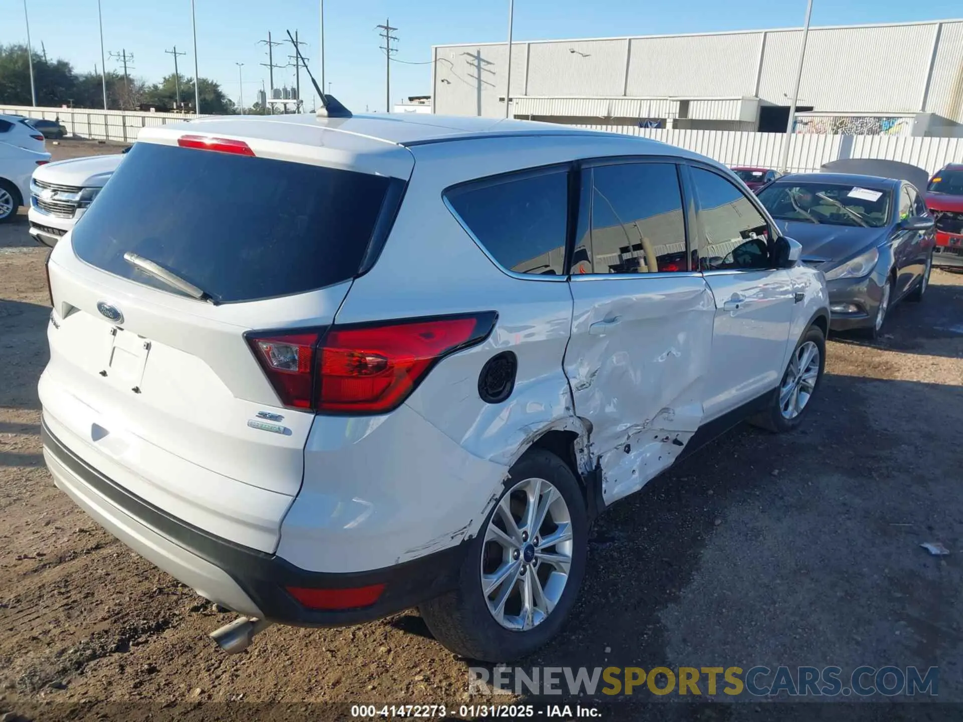 4 Photograph of a damaged car 1FMCU0GDXKUA34142 FORD ESCAPE 2019