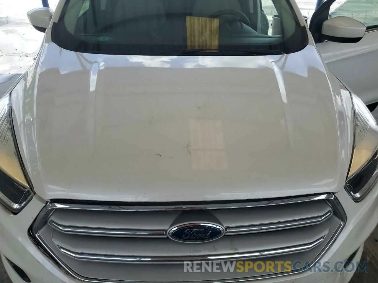 12 Photograph of a damaged car 1FMCU0GDXKUA49708 FORD ESCAPE 2019