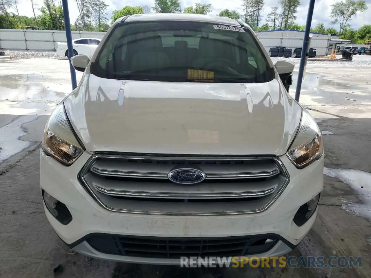 5 Photograph of a damaged car 1FMCU0GDXKUA49708 FORD ESCAPE 2019