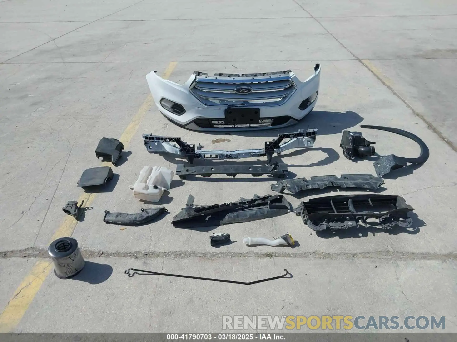 12 Photograph of a damaged car 1FMCU0GDXKUA53726 FORD ESCAPE 2019