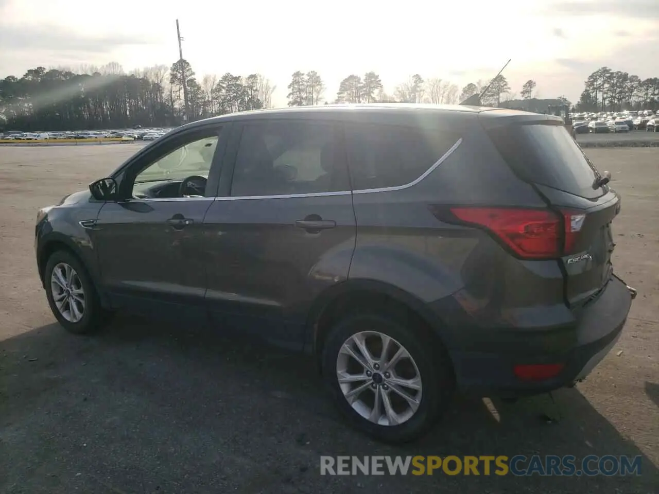 2 Photograph of a damaged car 1FMCU0GDXKUA59459 FORD ESCAPE 2019