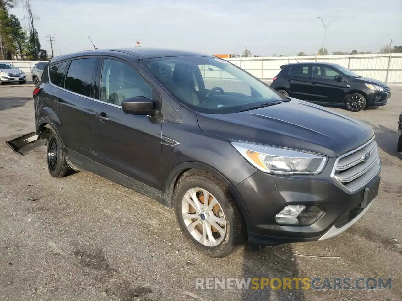 4 Photograph of a damaged car 1FMCU0GDXKUA59459 FORD ESCAPE 2019