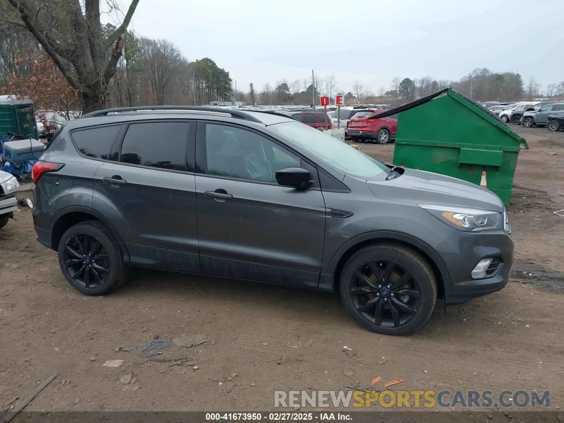 13 Photograph of a damaged car 1FMCU0GDXKUB29364 FORD ESCAPE 2019