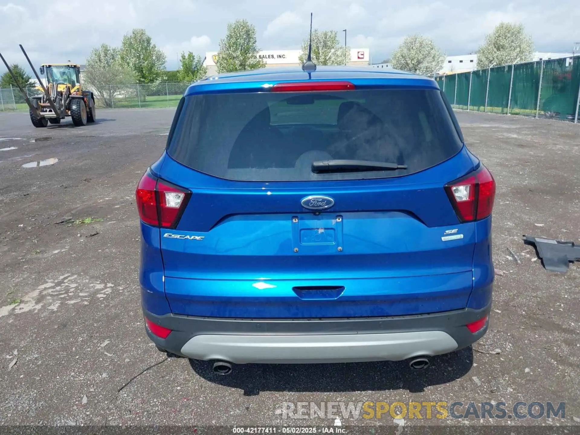 16 Photograph of a damaged car 1FMCU0GDXKUB81786 FORD ESCAPE 2019
