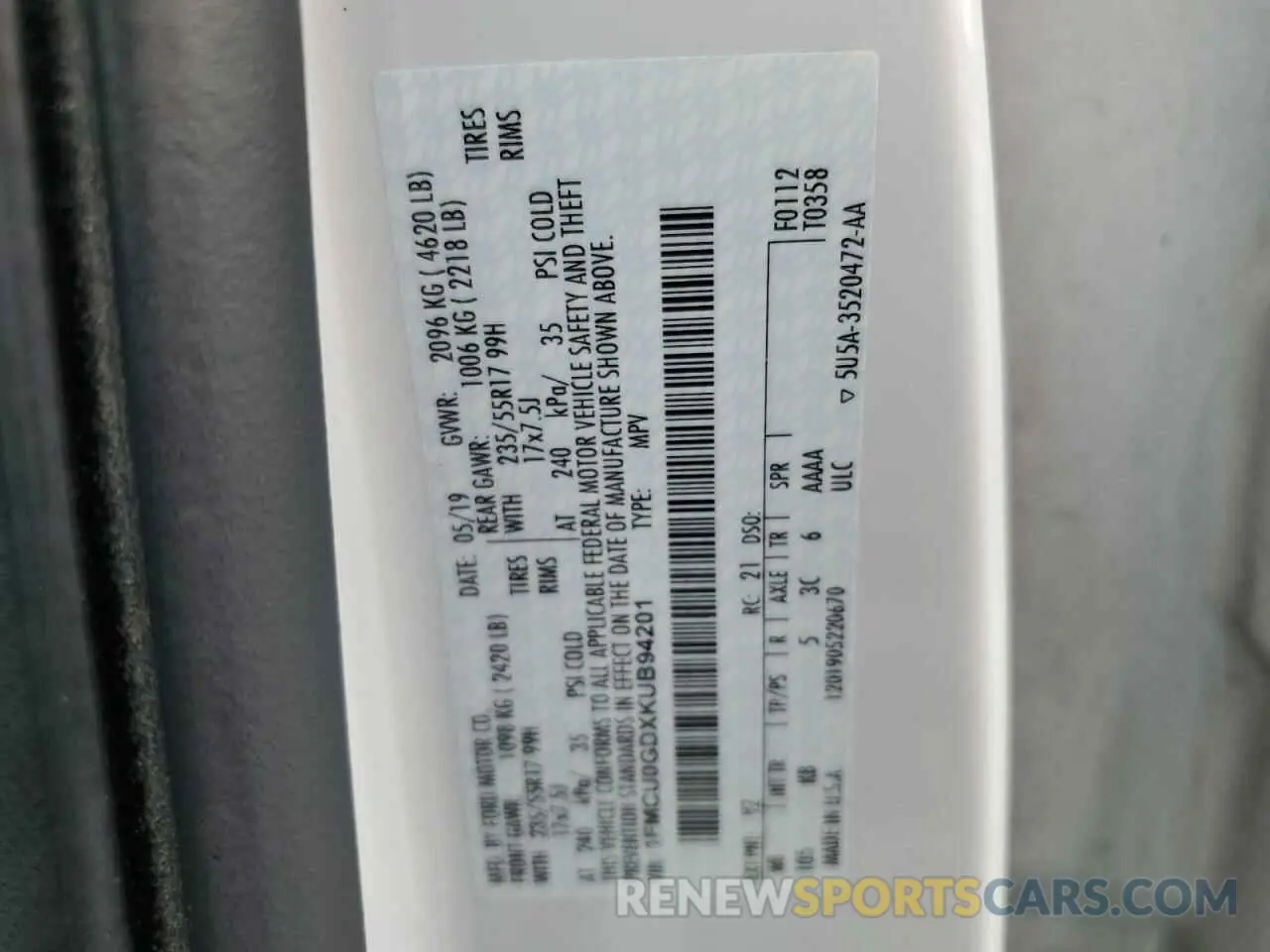 13 Photograph of a damaged car 1FMCU0GDXKUB94201 FORD ESCAPE 2019