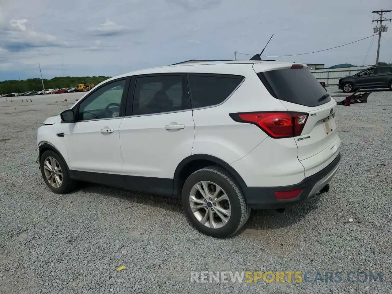 2 Photograph of a damaged car 1FMCU0GDXKUB94201 FORD ESCAPE 2019
