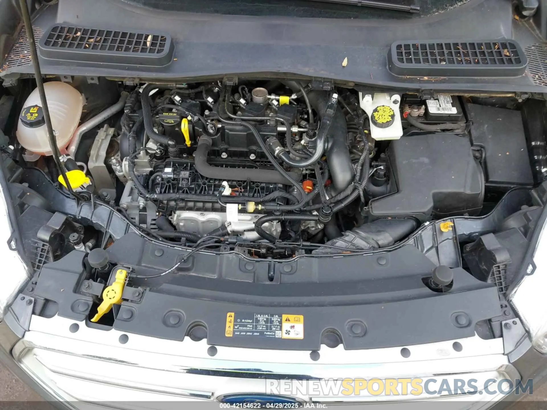 10 Photograph of a damaged car 1FMCU0GDXKUB95350 FORD ESCAPE 2019