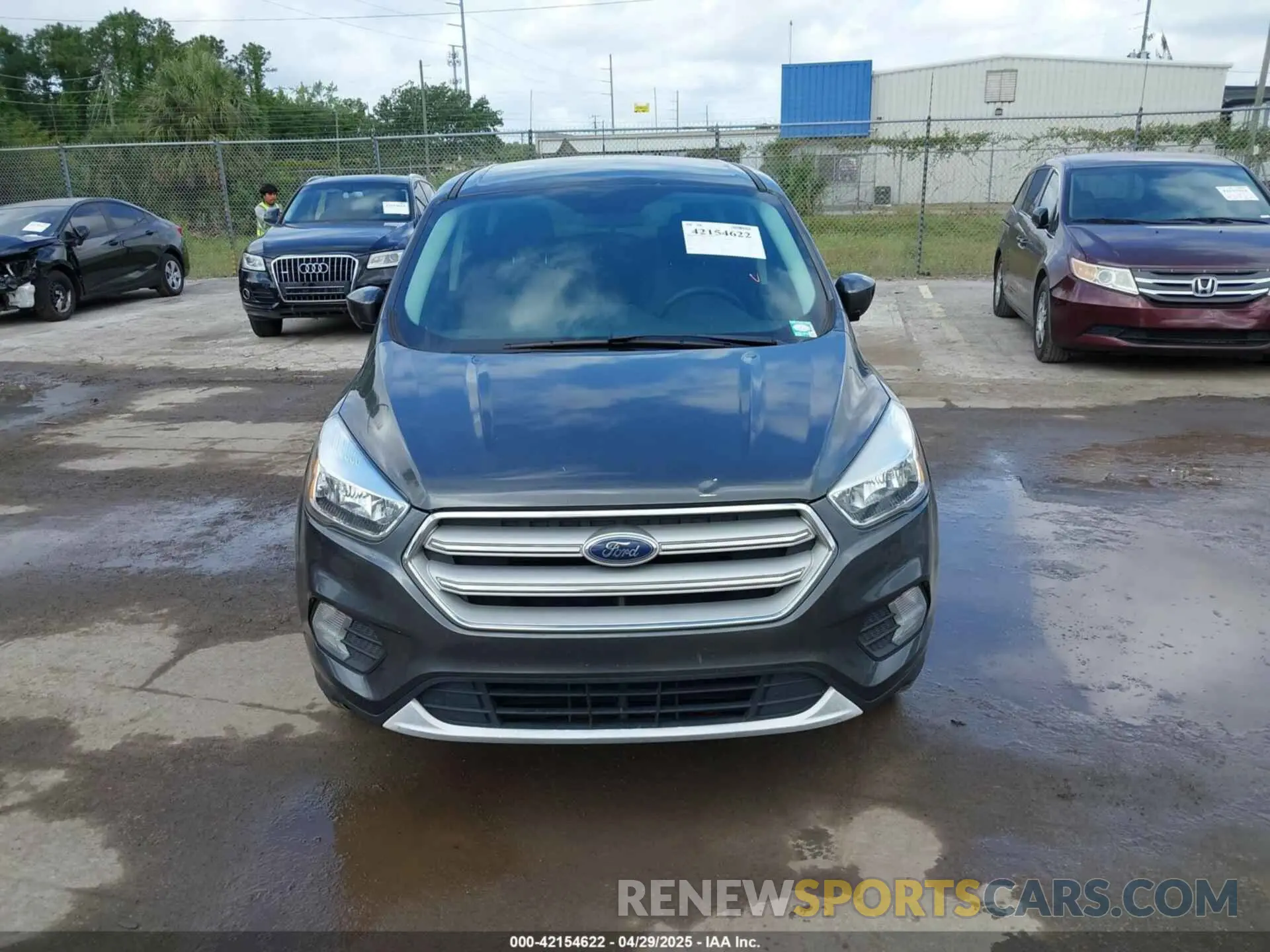 12 Photograph of a damaged car 1FMCU0GDXKUB95350 FORD ESCAPE 2019