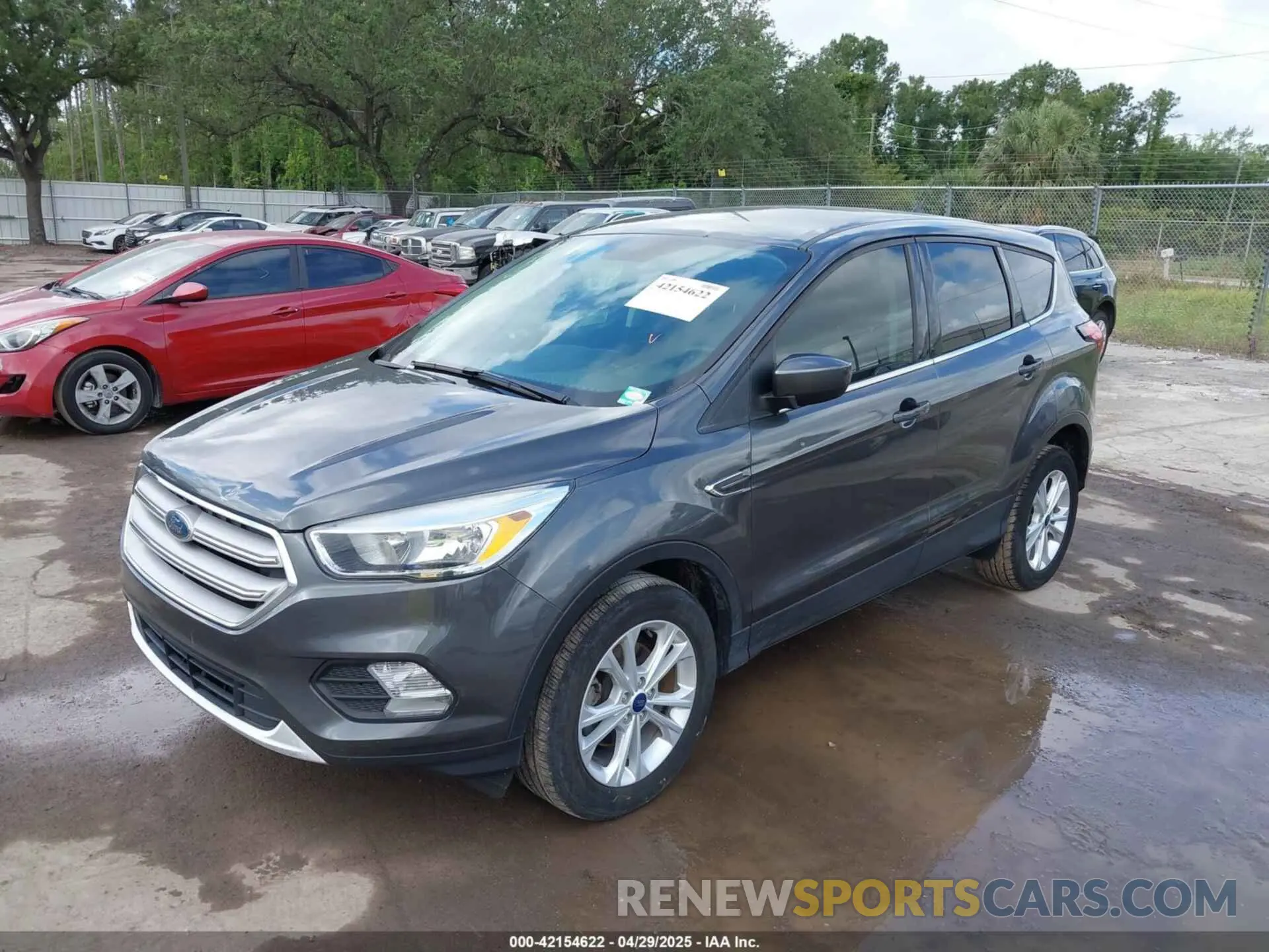 2 Photograph of a damaged car 1FMCU0GDXKUB95350 FORD ESCAPE 2019