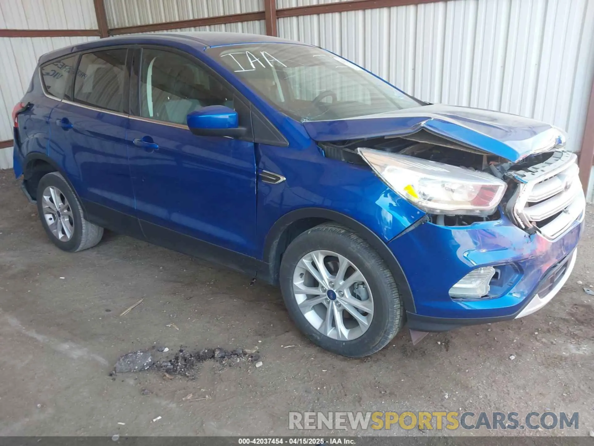 1 Photograph of a damaged car 1FMCU0GDXKUC52548 FORD ESCAPE 2019