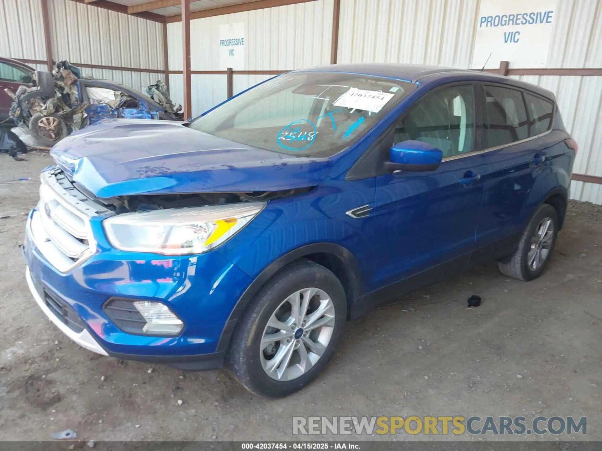 2 Photograph of a damaged car 1FMCU0GDXKUC52548 FORD ESCAPE 2019