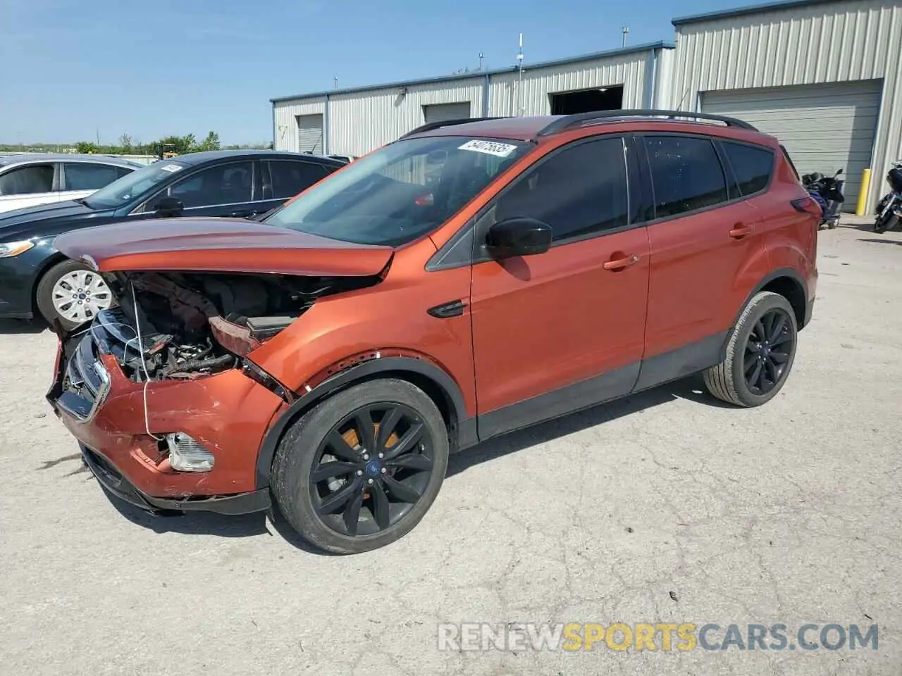 1 Photograph of a damaged car 1FMCU0GDXKUC52985 FORD ESCAPE 2019