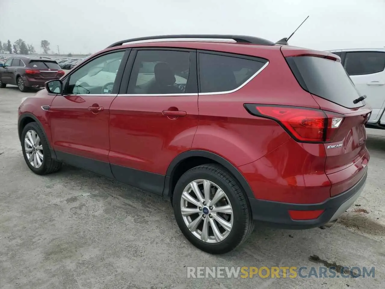 2 Photograph of a damaged car 1FMCU0HD0KUA20152 FORD ESCAPE 2019