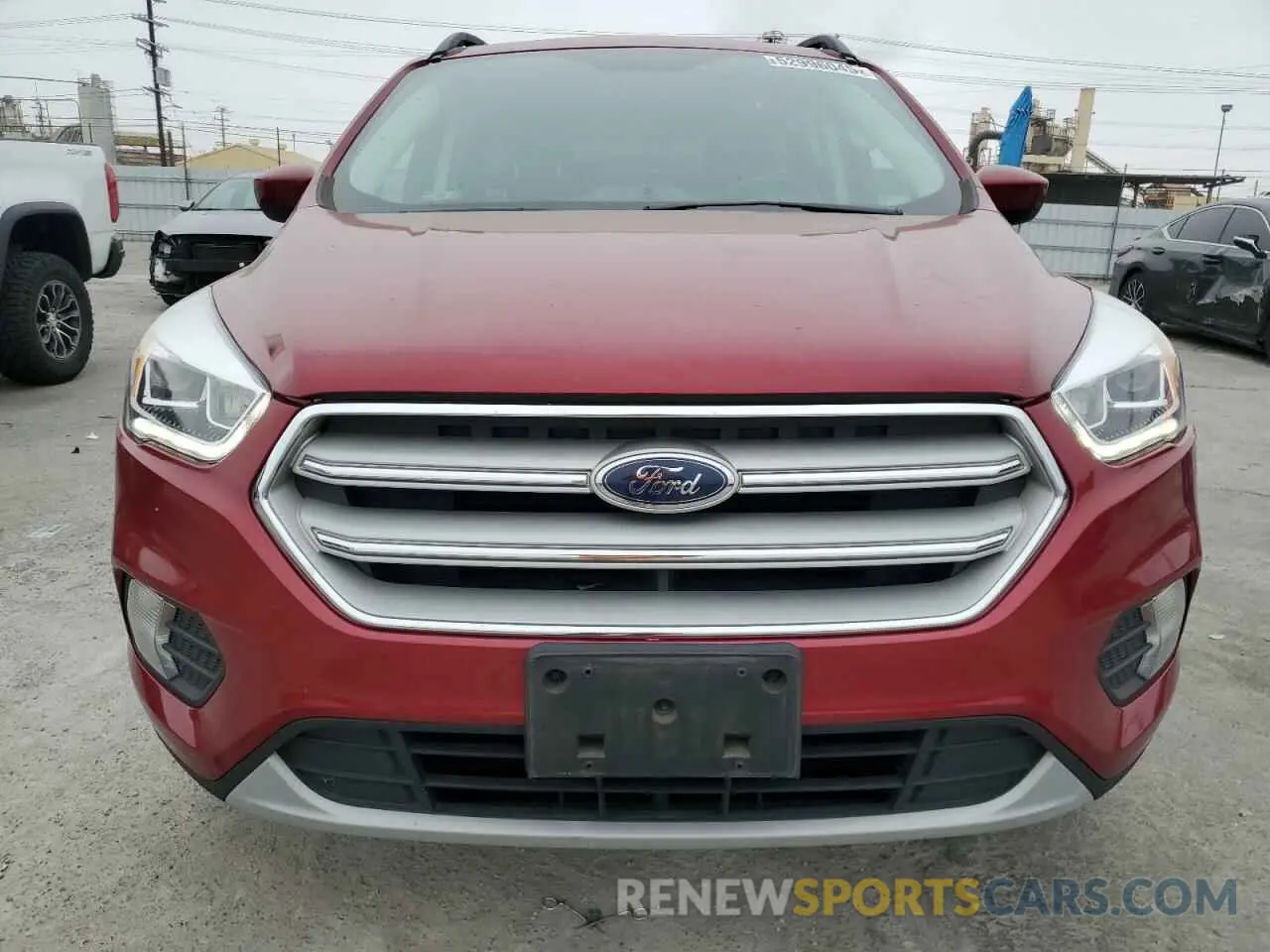 5 Photograph of a damaged car 1FMCU0HD0KUA20152 FORD ESCAPE 2019
