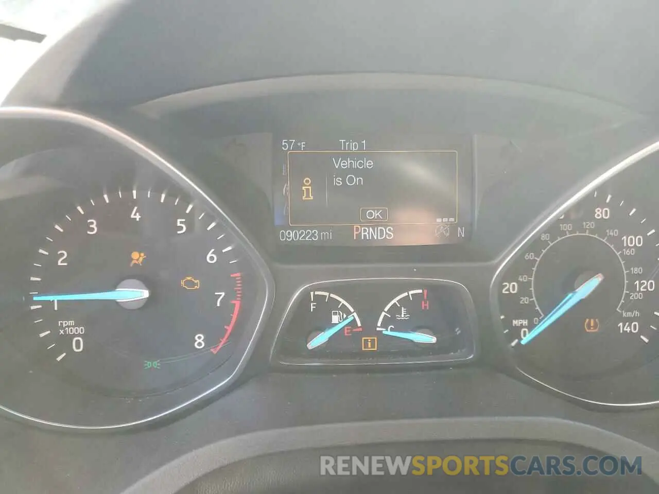 9 Photograph of a damaged car 1FMCU0HD0KUB21028 FORD ESCAPE 2019