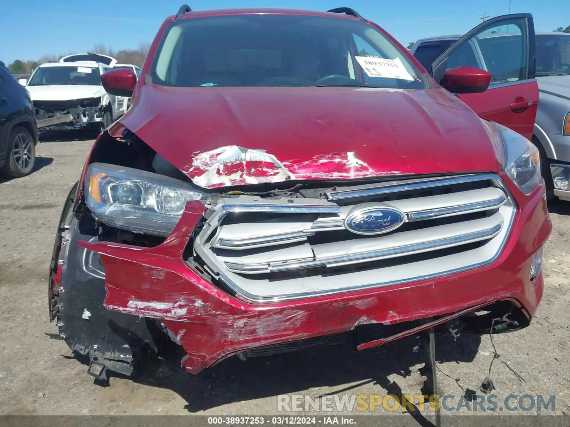 6 Photograph of a damaged car 1FMCU0HD1KUA67545 FORD ESCAPE 2019