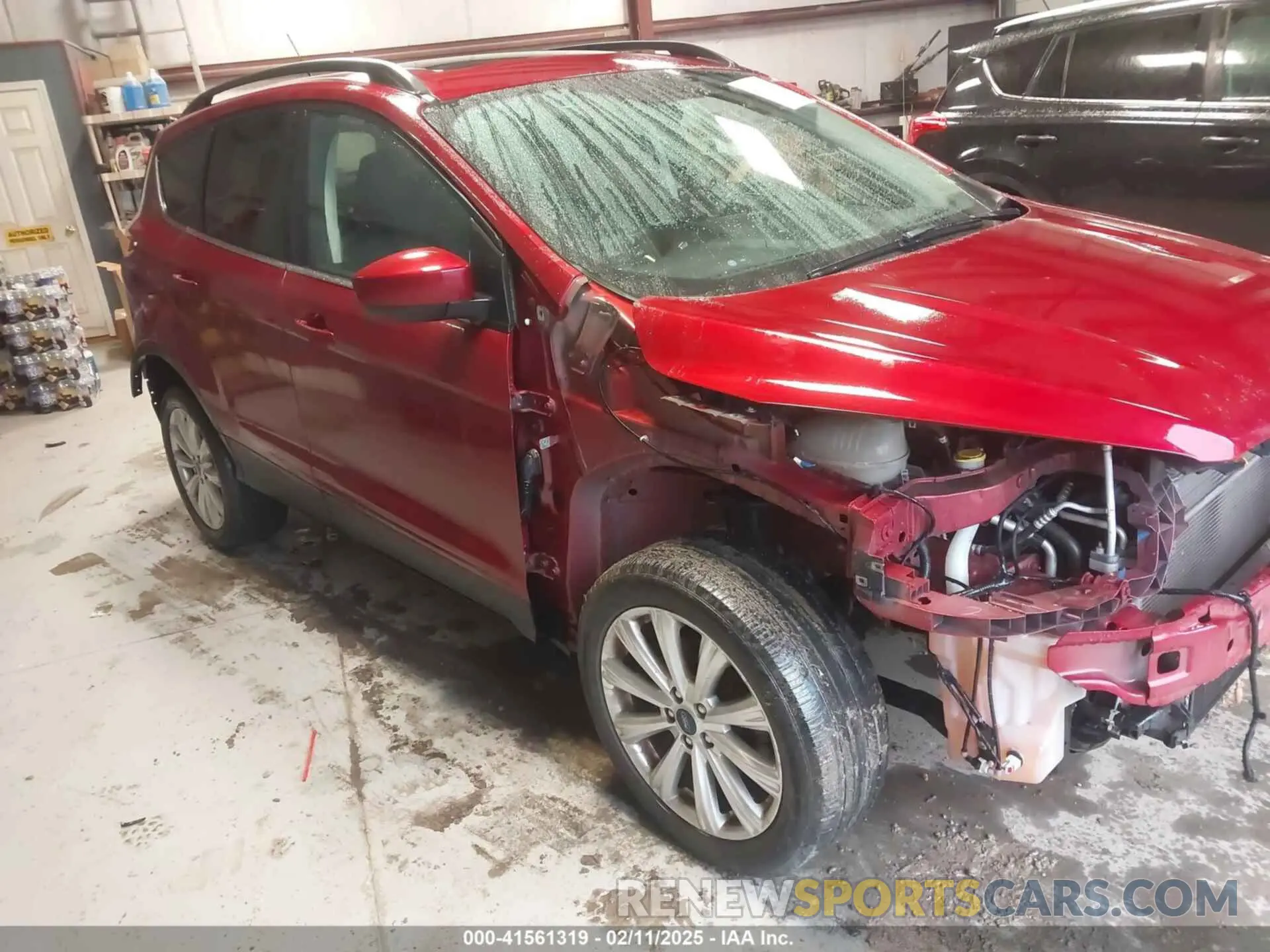 1 Photograph of a damaged car 1FMCU0HD1KUB21734 FORD ESCAPE 2019