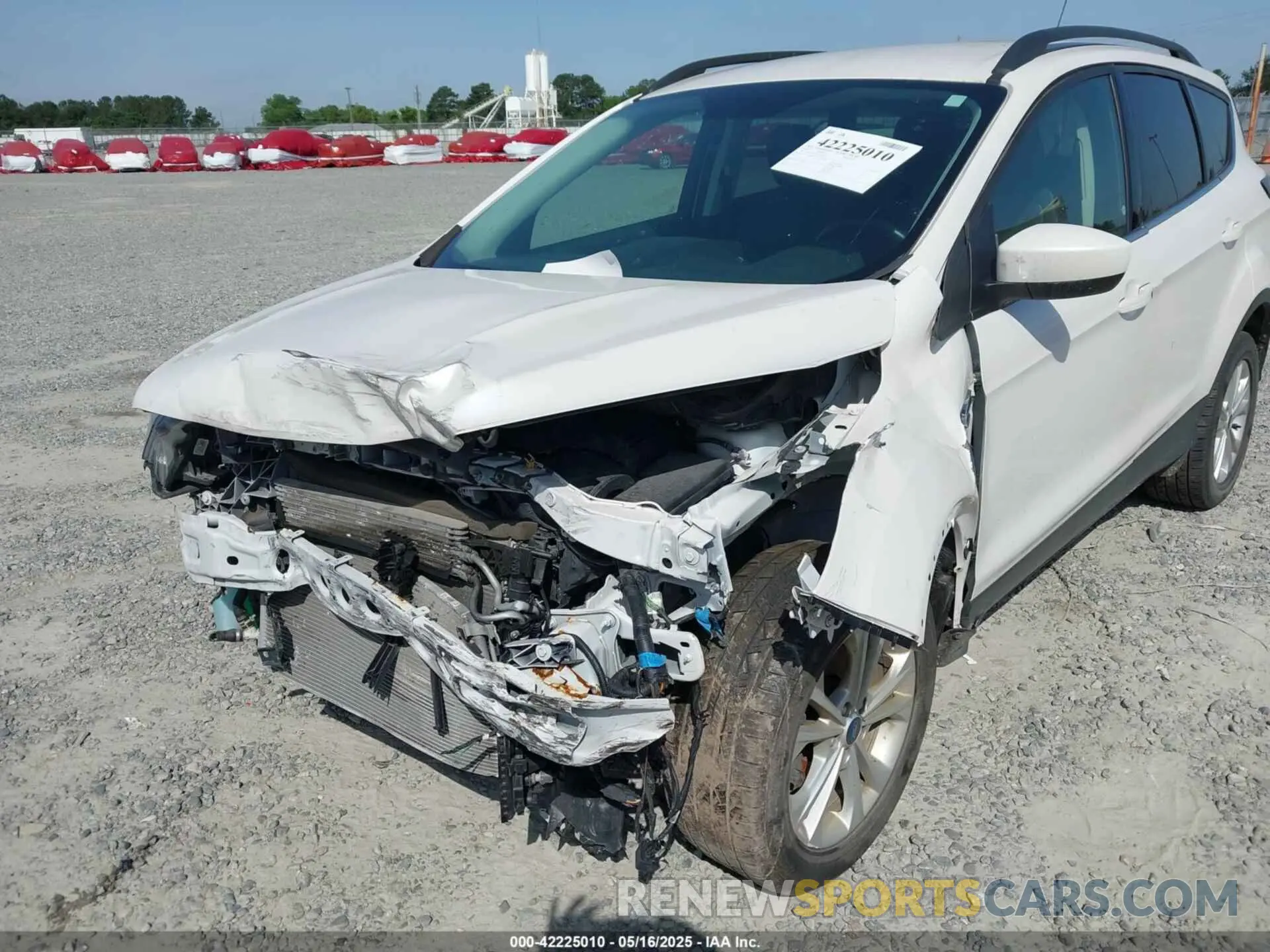 6 Photograph of a damaged car 1FMCU0HD1KUB76409 FORD ESCAPE 2019
