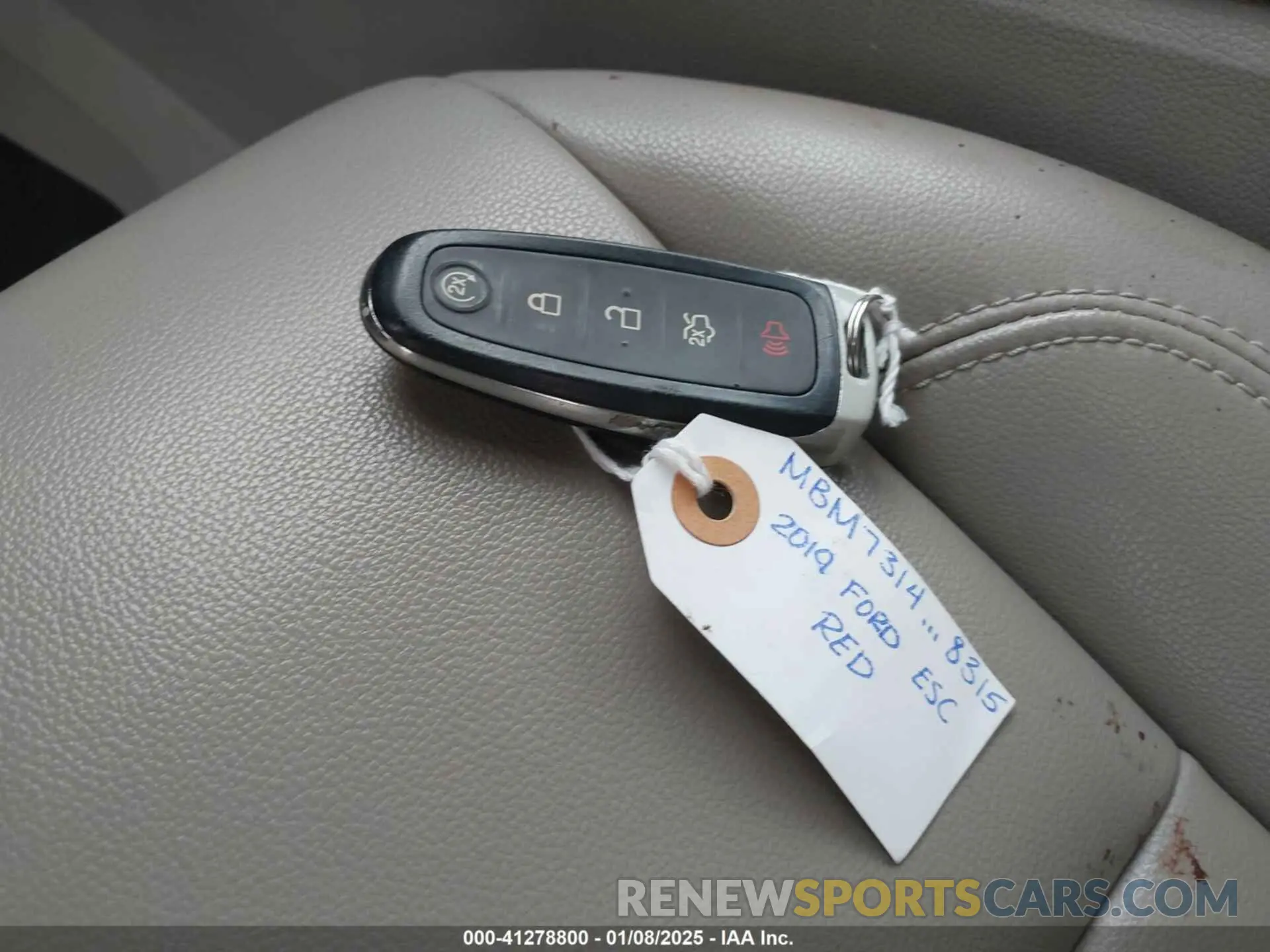11 Photograph of a damaged car 1FMCU0HD3KUA18315 FORD ESCAPE 2019