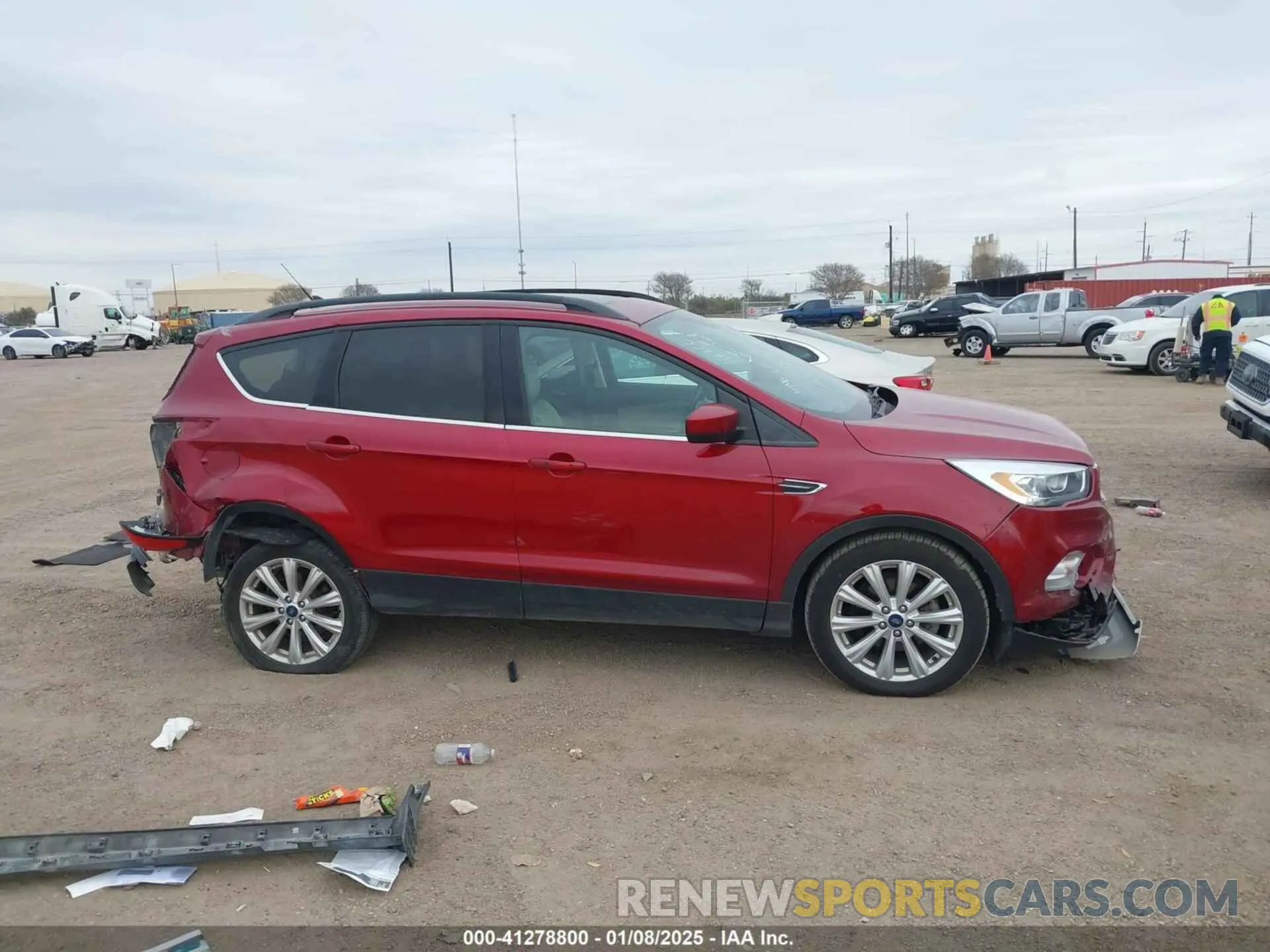 14 Photograph of a damaged car 1FMCU0HD3KUA18315 FORD ESCAPE 2019