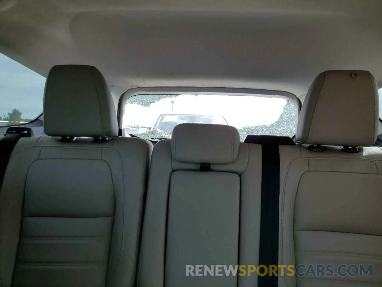 10 Photograph of a damaged car 1FMCU0HD3KUA47586 FORD ESCAPE 2019