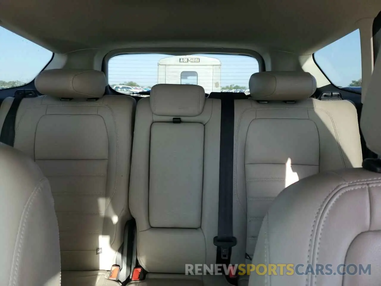 10 Photograph of a damaged car 1FMCU0HD3KUA90289 FORD ESCAPE 2019