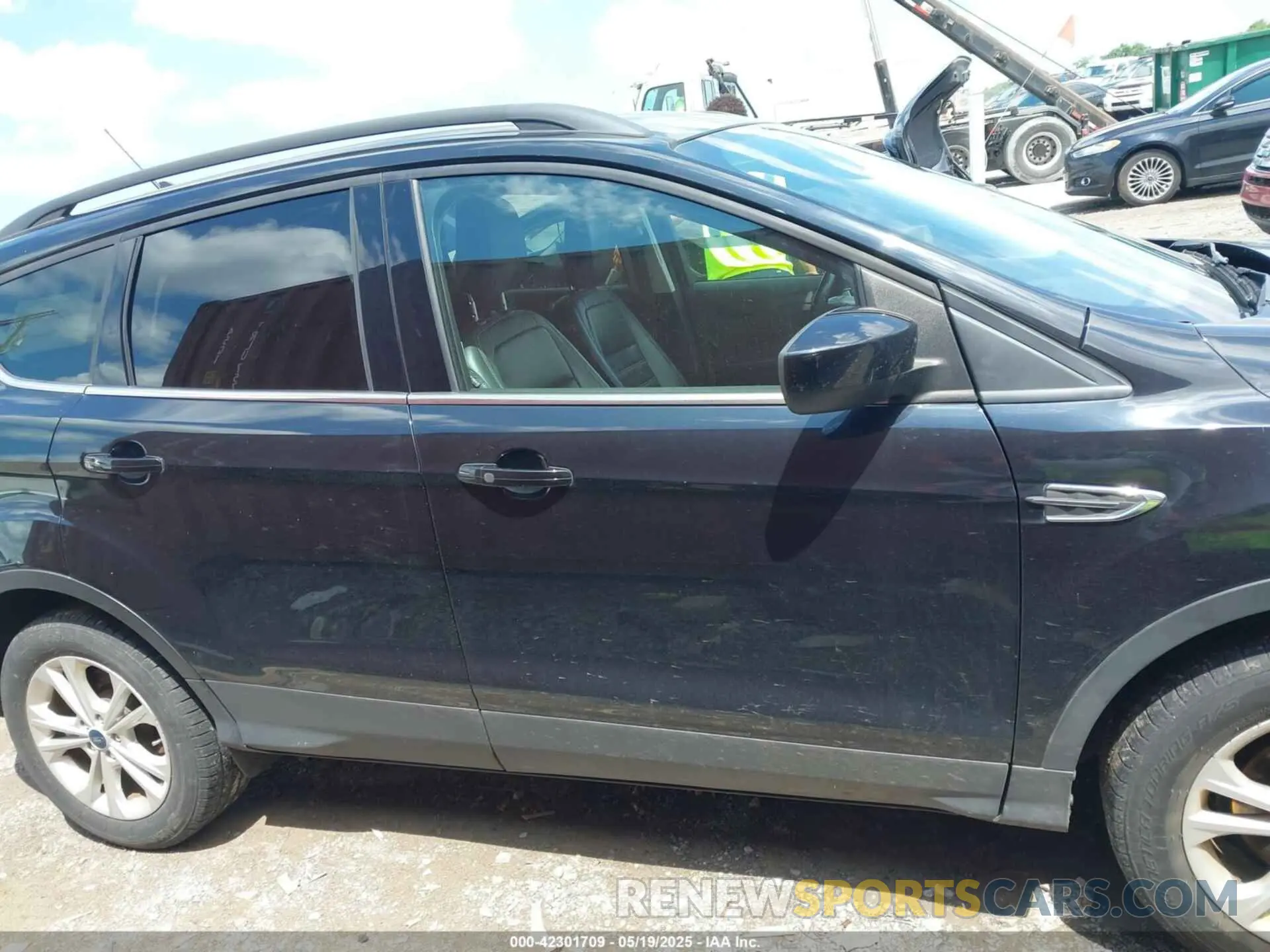 13 Photograph of a damaged car 1FMCU0HD3KUB46747 FORD ESCAPE 2019