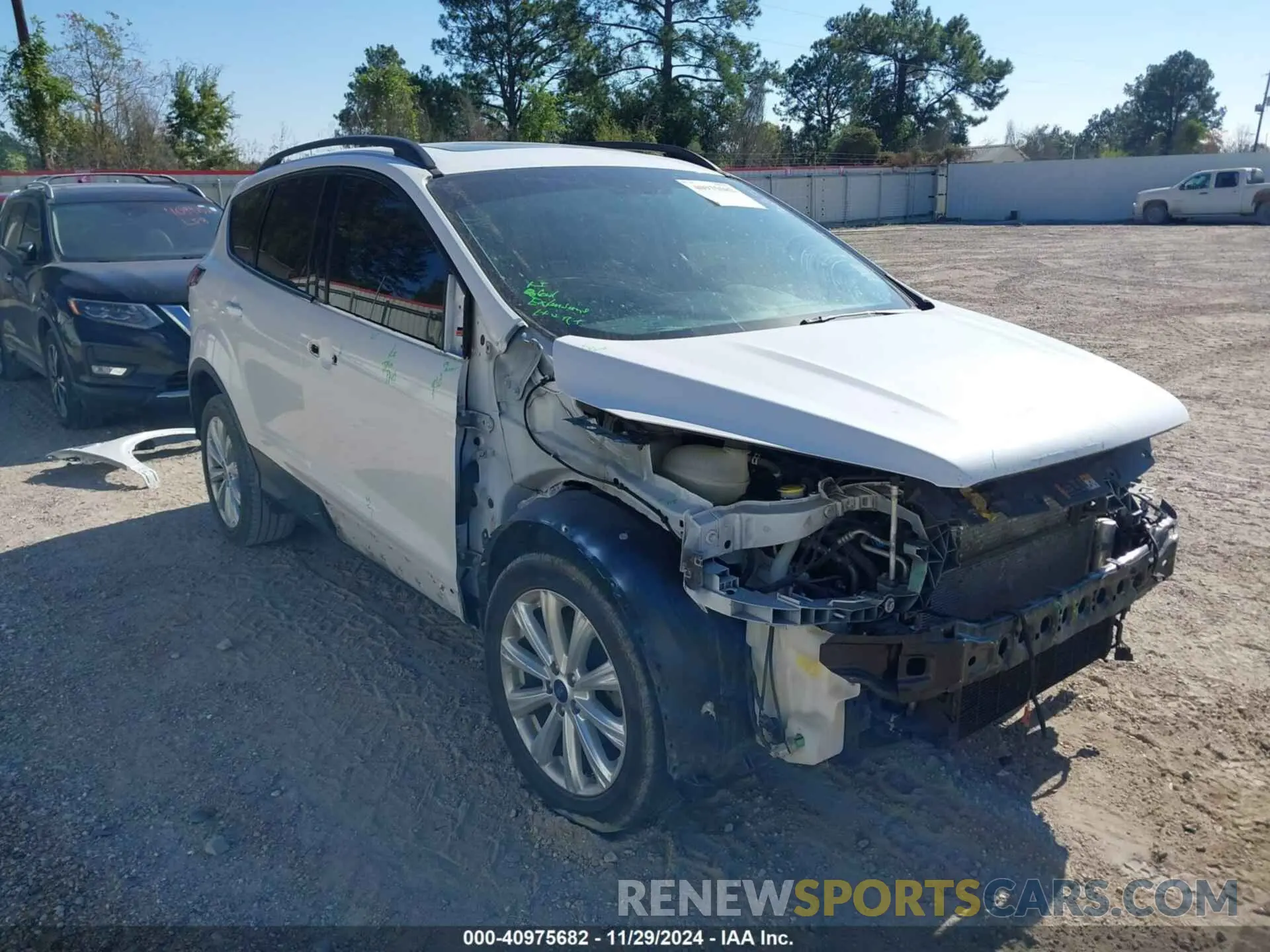 1 Photograph of a damaged car 1FMCU0HD3KUB94667 FORD ESCAPE 2019