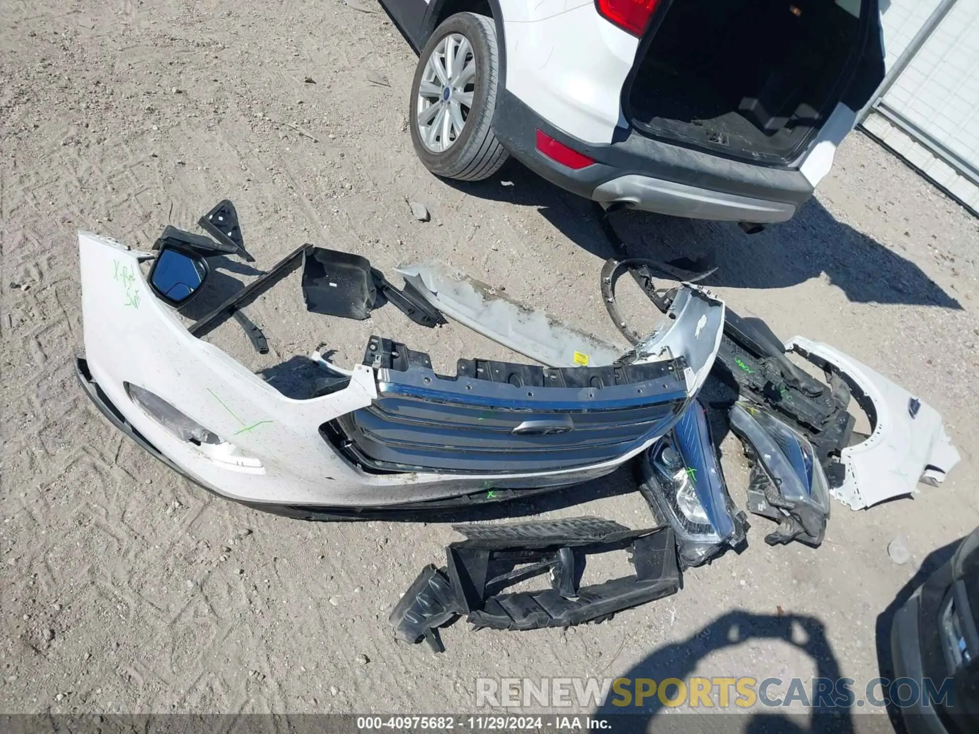 12 Photograph of a damaged car 1FMCU0HD3KUB94667 FORD ESCAPE 2019