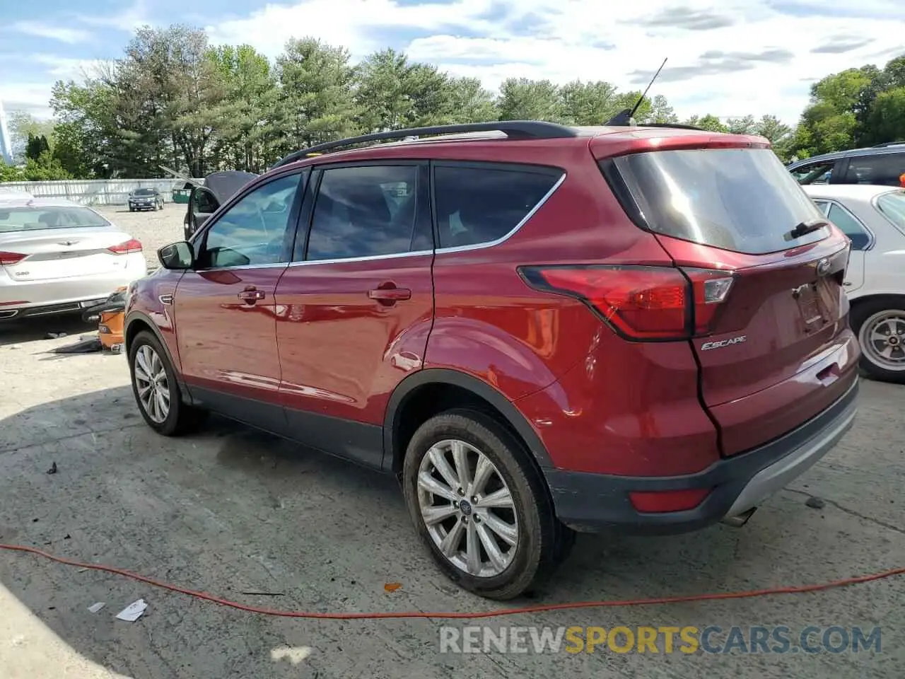 2 Photograph of a damaged car 1FMCU0HD3KUC44645 FORD ESCAPE 2019