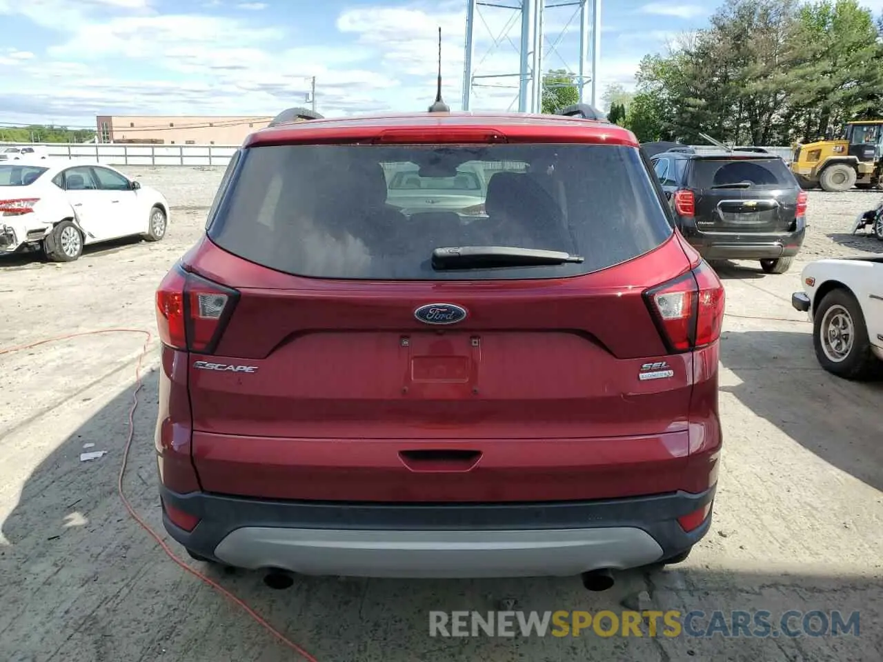 6 Photograph of a damaged car 1FMCU0HD3KUC44645 FORD ESCAPE 2019